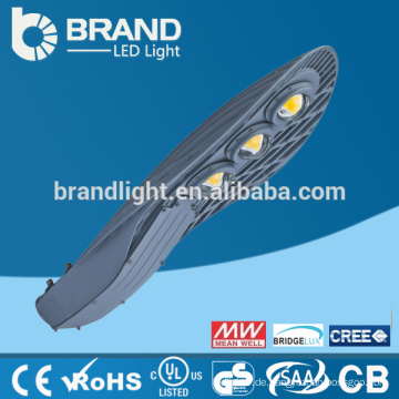 Alibaba Heißer Verkauf LED im Freienprojekt unter Verwendung 3x50W CREE LED Straßenlaterne COB